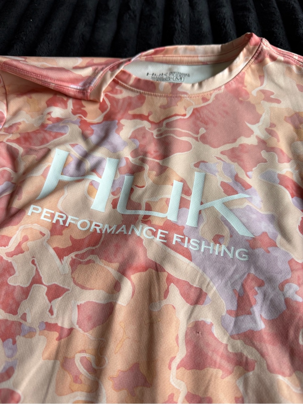 Huk women’s ' Performance Fishing Long-Sleeve Shirt - Pink Camo - Picture 2 of 5